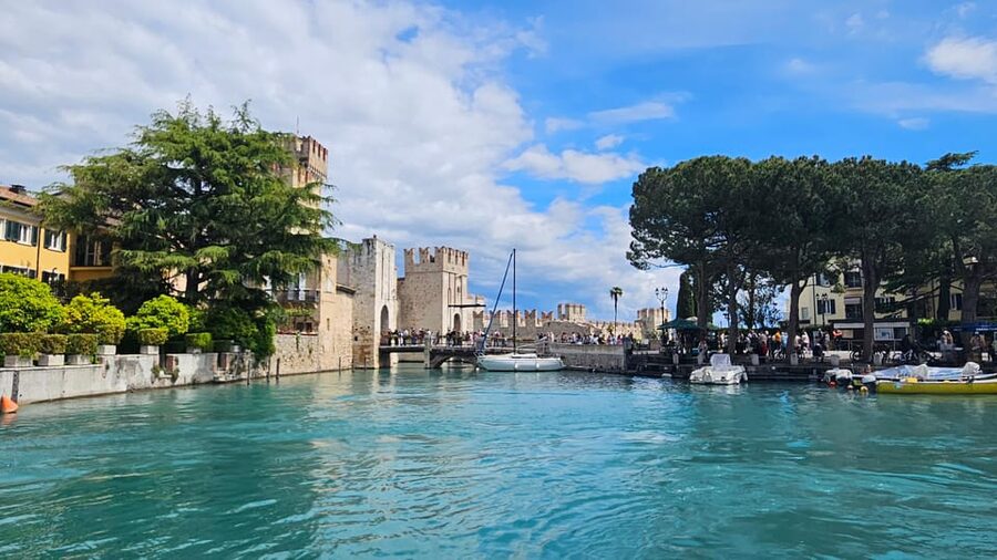 From Venice: Verona, Sirmione & Lake Garda with Boat Cruise - Sirmione on Foot: Old Streets, Castle Area, and a Calm Hour to Yourself