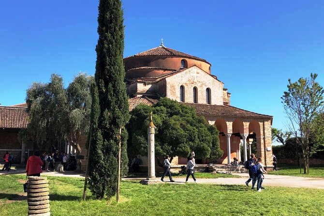 Full-day excursion to Murano, Burano and Torcello from Venice Train Station - Torcello in one hour: ruins, legends, and the feeling of old Venice