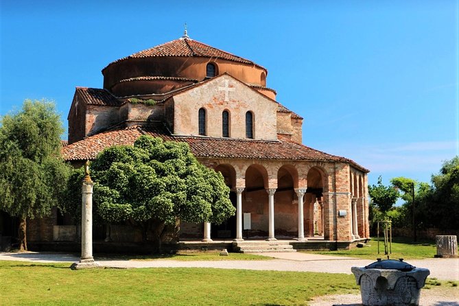 Full-Day Venice Lagoon Tour: Visit Murano, Burano and Torcello - Burano lace making and color: the stop people remember