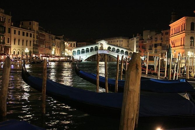 Ghosts of Venice - Discovering the Unknown - The pace: fast walking with story stops, not a sit-down performance