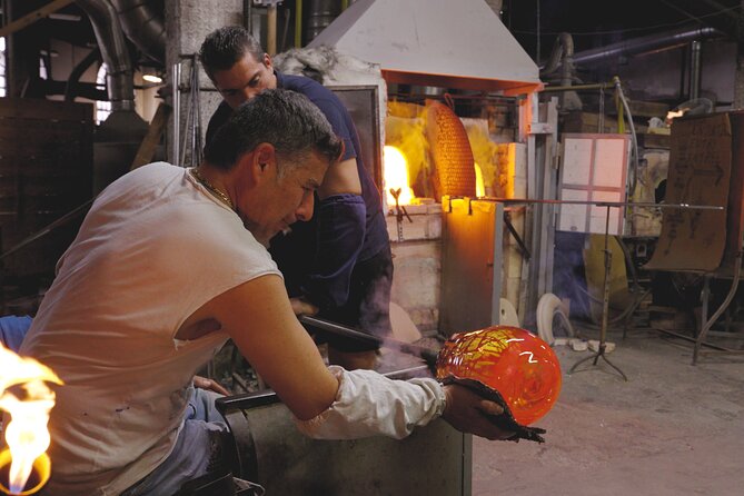 Glass Blowing Experience with Glass Master - Gino Mazzuccato Murano Glass, and how the demo sets expectations