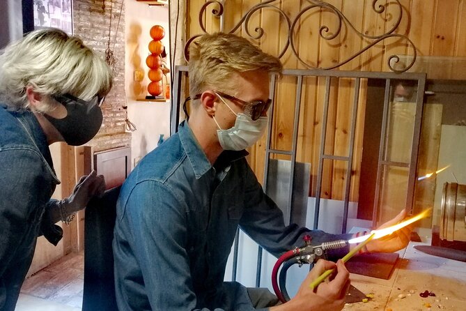 Glass Lampwork Workshop and Walking in Murano - Palazzo Barovier&Toso: seeing how Murano glass lives in showrooms
