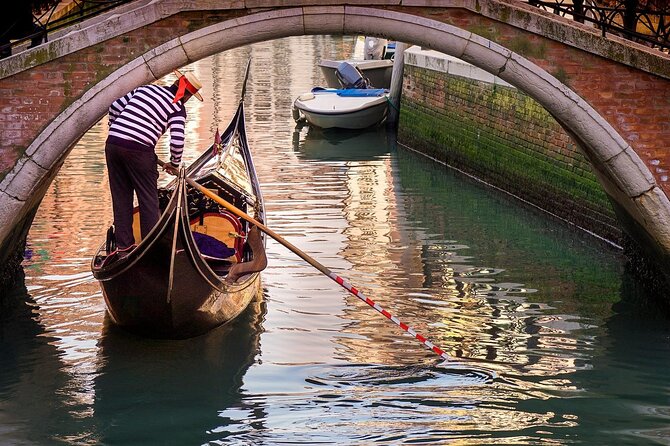 Gondola Ride and St Mark's Basilica - The 3-hour break in Venice: turn waiting into time well spent