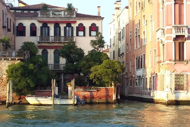 Grand Canal boat tour and Murano glass experience with Hotel pick up - Grand Canal sights from the water: palaces, gardens, and Rialto angles