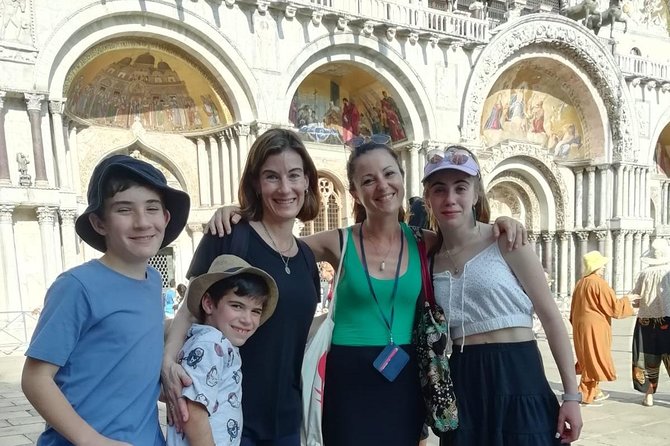 Guided Sightseeing Tour of Venice Highlights for Kids & Families - Stop 2: Campo San Bartolomeo for a full hour of kid-friendly outdoor time
