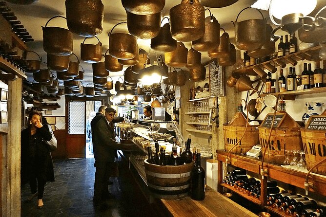 Guided Small Group Kickstart Food Tour of Venice - The terrace view and the hidden courtyard: great when weather cooperates
