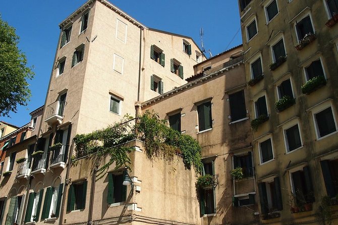 Guided Tour of the Jewish Ghetto in Venice with Cannaregio & Synagogues Visit - Who this tour suits best, and who should skip it