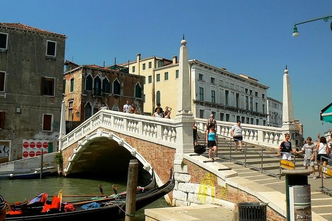 Guided Tour of the Jewish Ghetto in Venice with Cannaregio & Synagogues Visit - Ghetto Ebraico and the Jewush Museum plus two synagogues