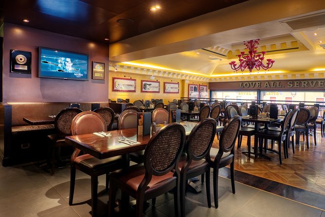 Hard Rock Cafe Venice with Set Lunch or Dinner - Staff names you might hope for, and how service quality swings