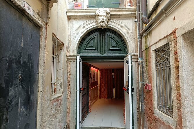 History Gallery: Venice in the Past 3D Experience - The 3D wooden gondola puzzle: a souvenir you can actually keep