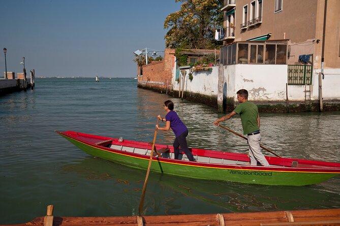 Learn to Row in the Venice Canals - What You Learn in the First Minutes (And Why It Matters)