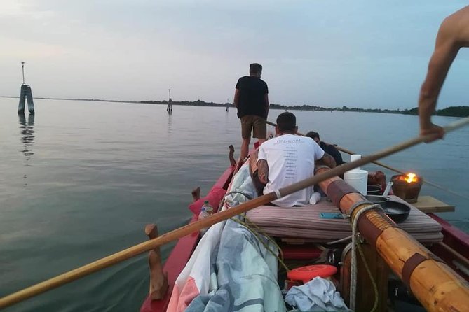 Learn to Row in the Venice Canals - Cannaregio by Water, Stop by Stop: What Each Pause Feels Like