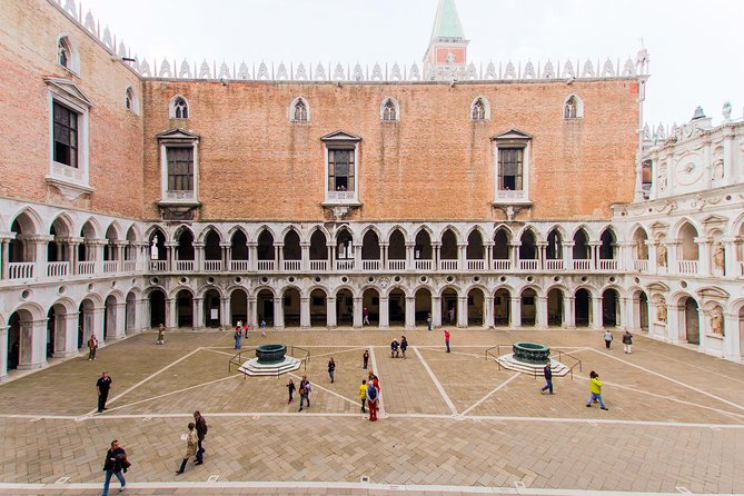 Legendary Venice: Doge's Palace, St Mark's & VIP Terrace Access - The Bridge of Sighs and New Prisons, where the drama turns real