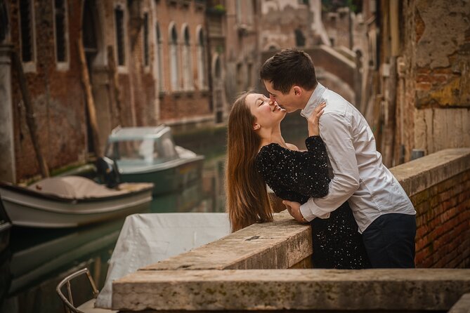 Luxurious Photoshoot in Venice - A real guide, not just a camera operator