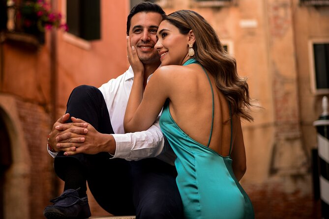 Luxurious Photoshoot in Venice - San Marco Square brings scale