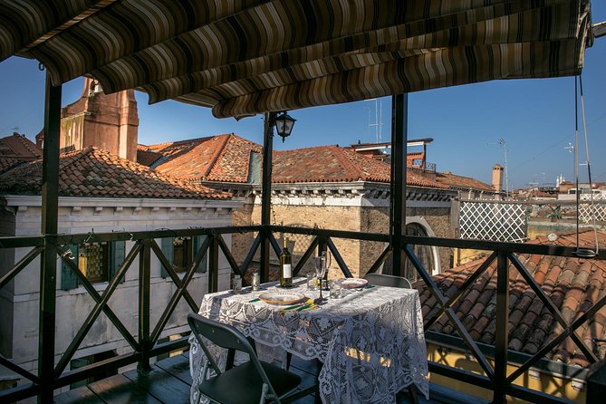 Market Tour and Dining at a Local's Home in Venice - Should You Book This Private Cesarina Market Tour and Home-Dining Experience?