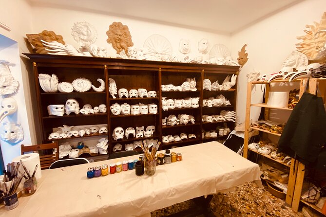 Mask Workshop - Paint Your Own Venetian Mask in Venice, Italy - Timing and Pacing: An Hour That Goes Fast in a Shared Room