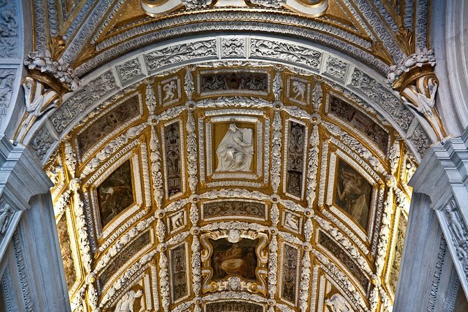 Morning Venice Walking Tour plus Doge's Palace Guided Visit - Walking Across the Bridge of Sighs Moment
