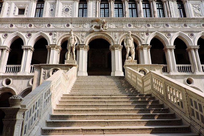 Morning Venice Walking Tour plus Doge's Palace Guided Visit - Santi Giovanni e Paolo: Quick Stop, Big “Who’s Buried Here?” Meaning