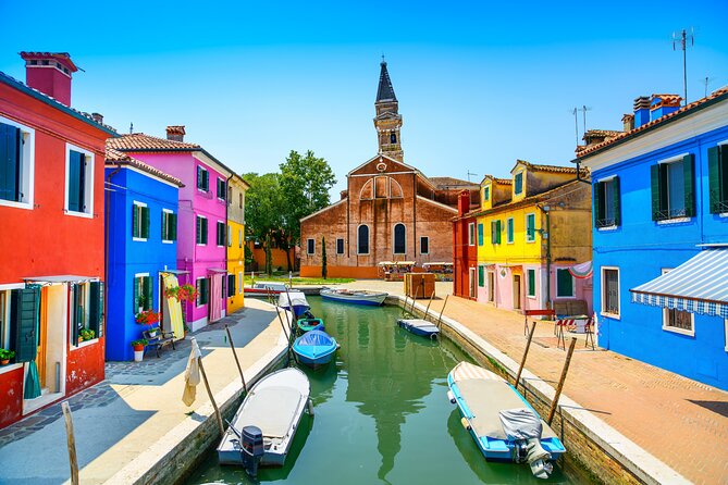 Murano & Burano Islands Guided Small-Group Tour by Private Boat - Burano stop: lace-making heritage and those bright houses