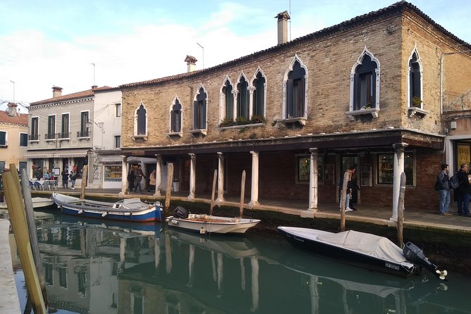 Murano Glass and Art Private Tour by Boat and on Foot - Language, Group Size, and Practical Comfort