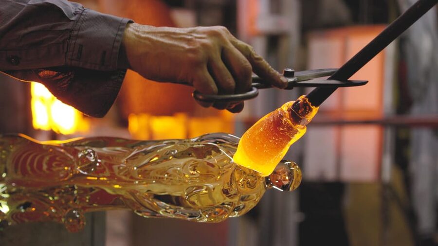 Murano: Glass Blowing Demonstration and Artistic Glass Gift - The guided flow: from arrival to the 20-minute demo