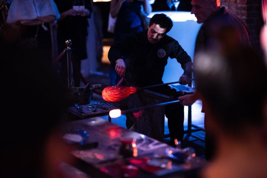 Murano: Glass Blowing Demonstration with Optional Drinks - Check-in at the Glass Cathedral, then settle in for the 25-minute show