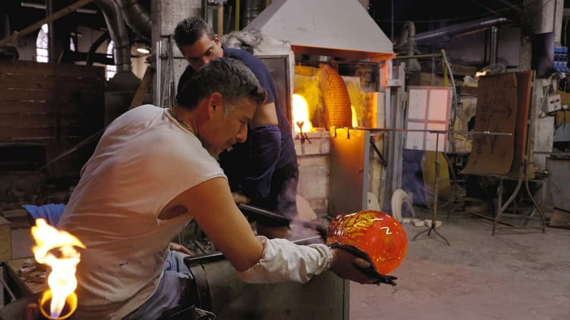 Murano: Glass Blowing Experience at Gino Mazzuccato Factory - Timing, group setup, and who should book