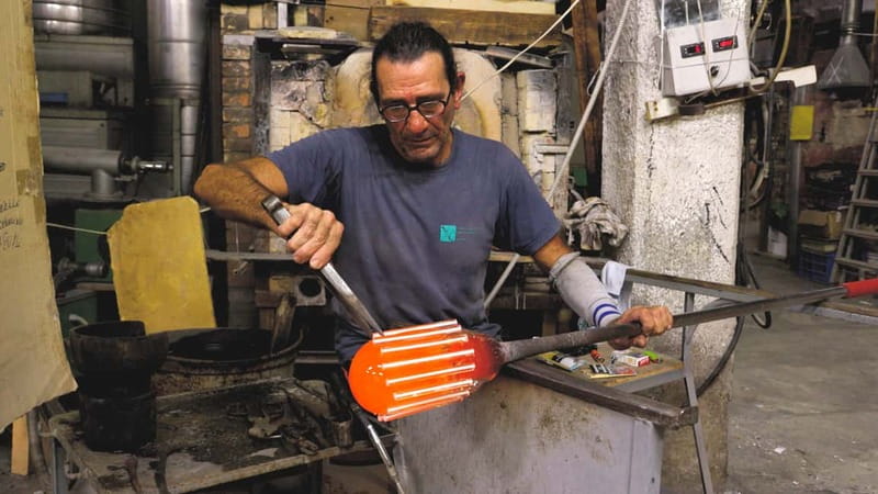 Murano: Glass Blowing Experience at Gino Mazzuccato Factory - Getting to Murano: private water taxi vs doing it the public way