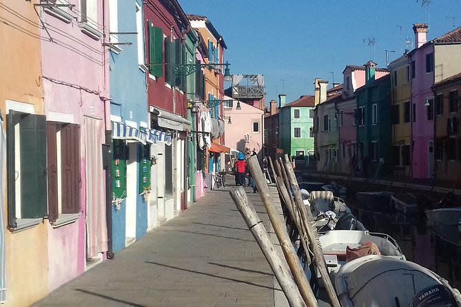 Murano Glass Experience With a Visit to a Burano Lace Island - Murano stop: Colleoni glassmaking and a focused factory visit