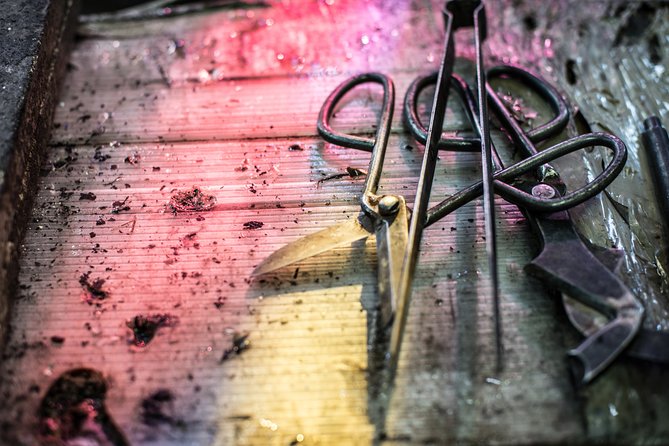 Murano Glass Experience With a Visit to a Burano Lace Island - Burano stop: colorful houses, fishing-port feel, and lace-making