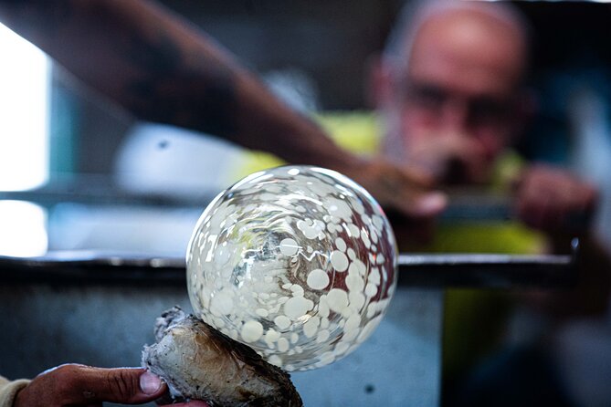 Murano Glass Factory Experience: A Workshop in Venice - The hands-on workshop: mosaic or Murano glass jewelry