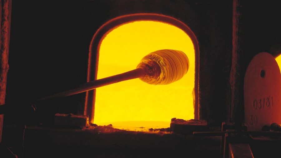 Murano: make your item with a glass master and take it home - Murano glass where you make the item and keep it
