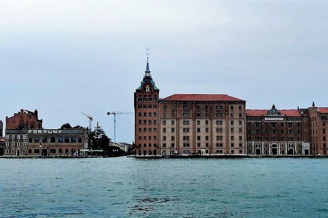 Off the Beaten Path Walk in Venice - Campo San Barnaba, Indiana Jones nostalgia, and a canal view that slows you down