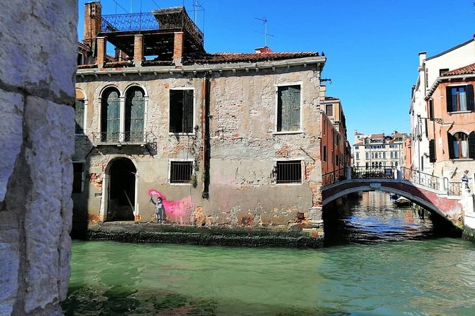 Off the Beaten Path Walk in Venice - Campiello dei Squelini to Ca’ Foscari, Venice Gothic without the big crowds