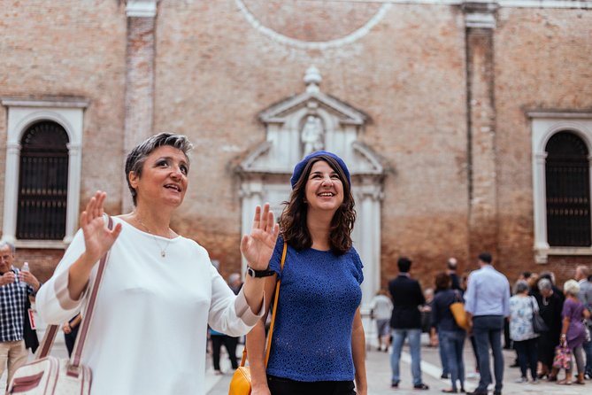 Off the Beaten Track in Venice: Private City Tour - The in-between stops: expect variation, and use it to your advantage