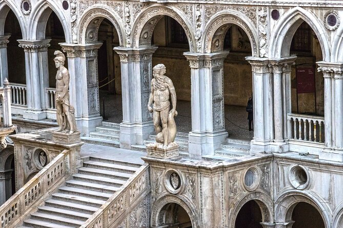 One Day Tour in Venice - Lunch Near Piazza San Marco: Three Courses, Your Choice, Your Cost for Drinks