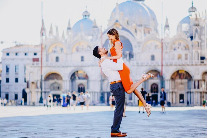 Photo shoot in Venice - How Ksenia Sannikova Guides Poses and Creates a Calm Flow