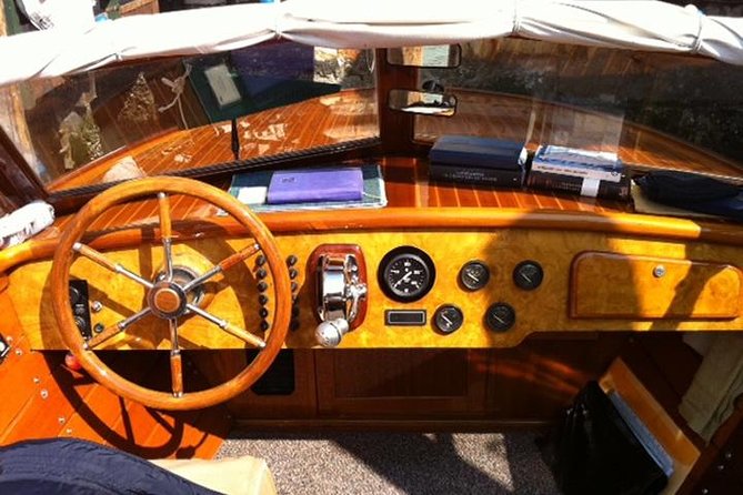 Private Arrival Transfer from Marco Polo Airport to Venice - Boarding the Water Taxi: Comfort, Craftsmanship, and Canal Views