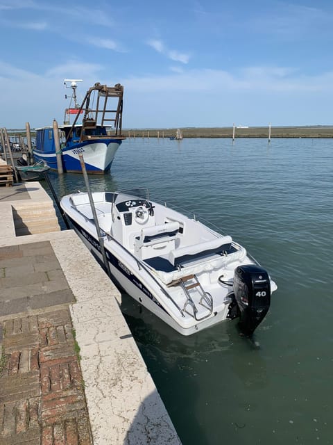 Private boat tour, visit the major islands Venice - S. Giobbe start point, and why it makes the trip feel smooth