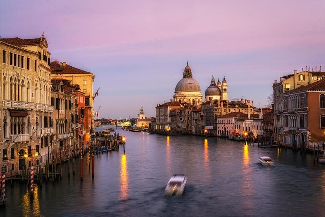 Private Mini Venice Photo Walk 2 Hours - Key things you will notice right away