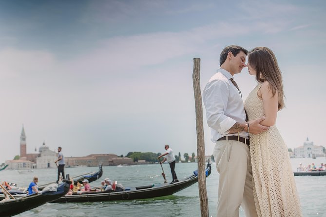 Private Photo Shoot in Venice with Gondola Ride - Where the Team Meets You: Venice Pickup Points That Save Time