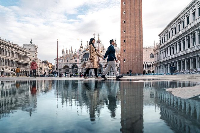 Private Photo Shoot in Venice with Gondola Ride - Crowds, Access, and the €5 Day Visitor Fee to Know