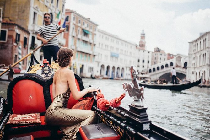 Private Photo Shoot in Venice with Gondola Ride Included - Ponte dei Sospiri: Romance With a Hint of Drama