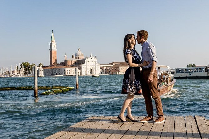 Private Photo Shoot & walking tour - Dress code: smart casual, and why it matters for portraits