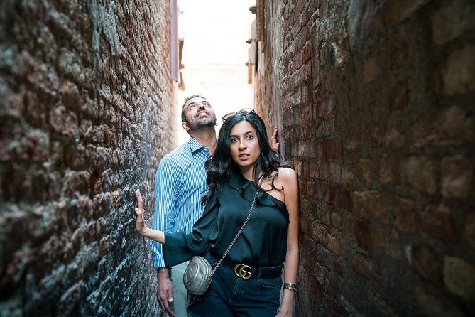 Private Photo Shoot & walking tour - Getting your portrait set: timing and expectations