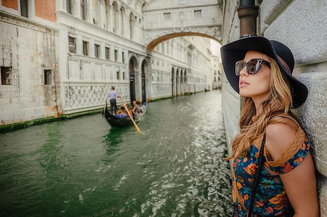 Private Photo Shoot & walking tour - Pickup and meeting: getting started without adding stress