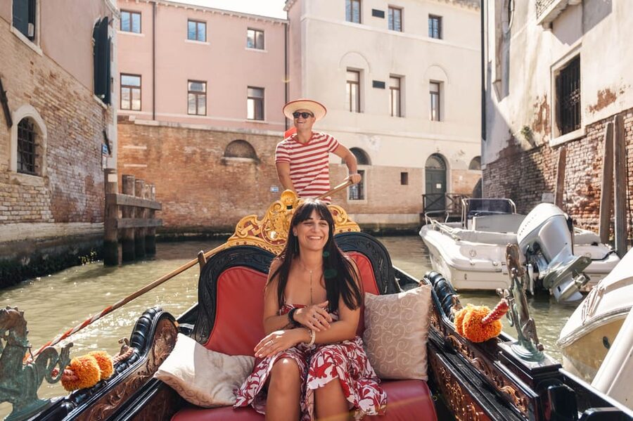 Private Photoshoot of Your Gondola Ride in Venice - Key Highlights Worth Booking For