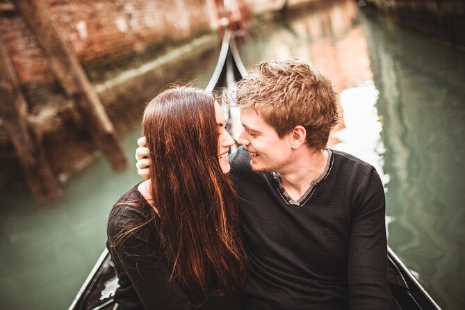Private Photoshoot on Personal Gondola in Venice - Should you book this private Venice gondola photo shoot?