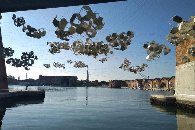 Private tour Biennale 2026: In Minor Key - National Pavilions at Giardini and Arsenale, How to See Them Like a Pro